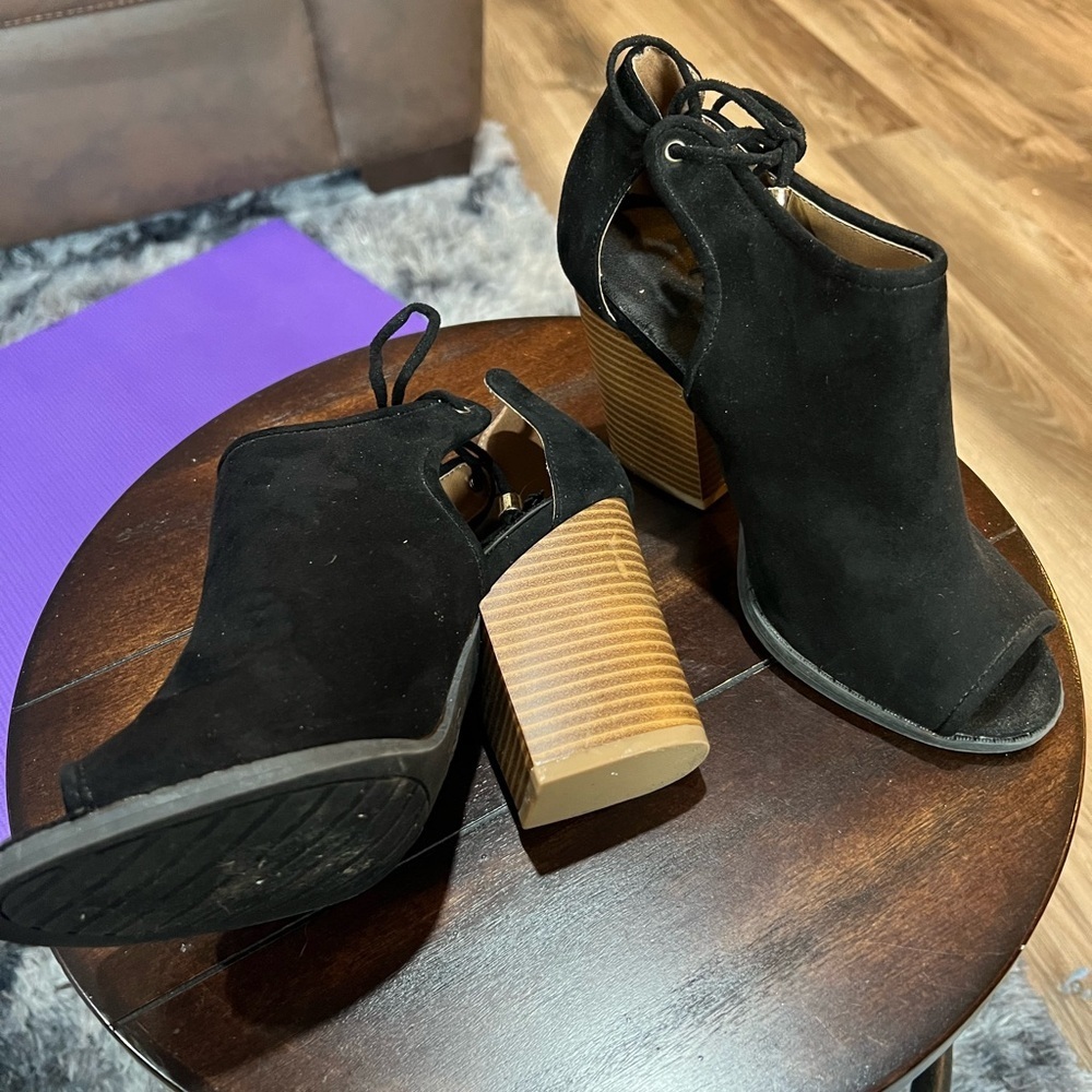 Qupid Black Peep-Toe Block Heels Size U.S 5.5 - Picture 4 of 6